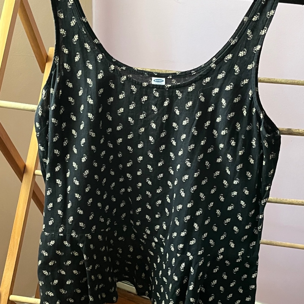 Old Navy black and cream floral peplum tank